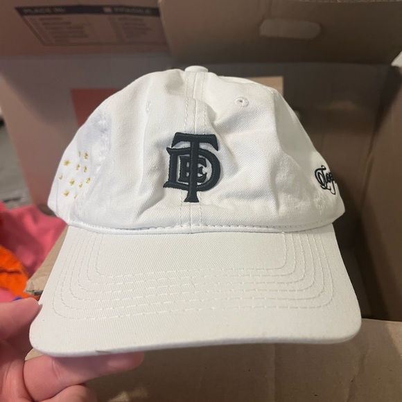 Top Dawg Entertainment hat. White, never worn, adjustable strap, stitched logos - Picture 1 of 5
